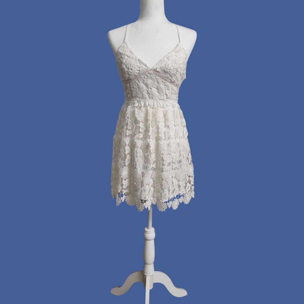 Hollister Crochet White Dress Size XS
